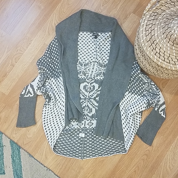 Express Sweaters - BOGO FREE EXPRESS tribal checker dolman sweater